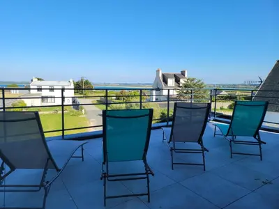 Balcon ou terrasse dans l'établissement Villa l'estran récente vue mer Plounéour-Brignogan-plages