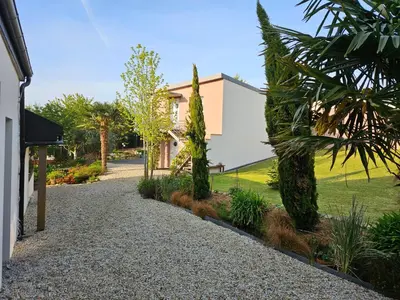 Jardin de l'établissement A l'escale fleurie