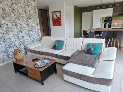 Coin salon dans l'établissement Maison neuve très proche de la mer