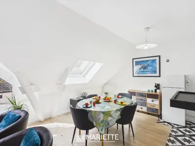 Cuisine ou kitchenette dans l'établissement -AUSTRAL- Beau T3 a 200 m des plages