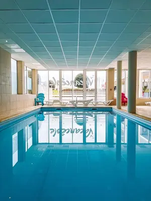 Piscine de l'établissement Appartement Cosy, terrasse vu mer, piscine, Sauna - WarmHouse ou située à proximité