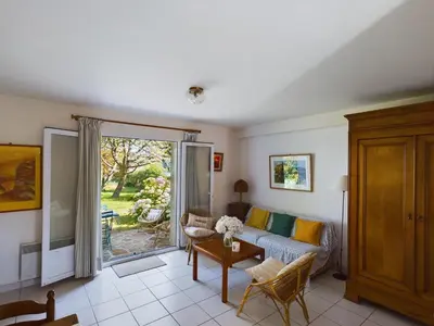 Coin salon dans l'établissement -ROZ MEIN GLAZ- Annexe pleine vue mer