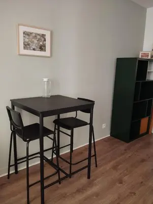 Plan de l'établissement Studio sur cour, Centre-ville