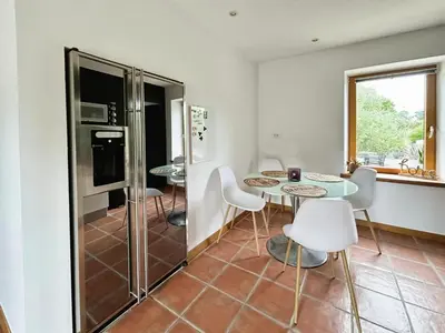 Plan de l'établissement Maison familiale chaleureuse à Saint-Évarzec avec terrasse