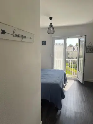 Un ou plusieurs lits dans un hébergement de l'établissement La légende Pontsuval 2eme étage - Centre-ville Brignogan-Plages , 300 m des plages