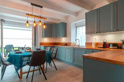 Cuisine ou kitchenette dans l'établissement Ma Kalon - Maison pour 8 avec parking