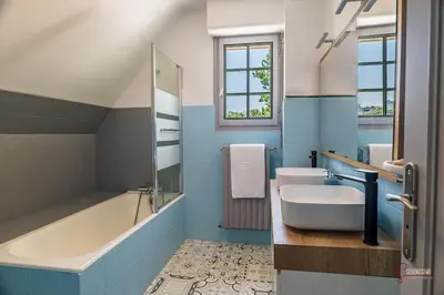 Salle de bains dans l'établissement Villa Horizon à Carantec