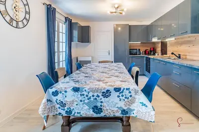 Cuisine ou kitchenette dans l'établissement Villa Horizon à Carantec