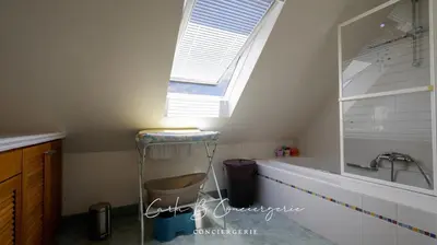 Salle de bains dans l'établissement LA ROSE DES VENTS - CONCARNEAU - 8 personnes