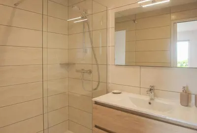 Salle de bains dans l'établissement Ty-Bernhel - Stagadon