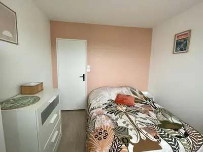 Un ou plusieurs lits dans un hébergement de l'établissement Appartement spacieux Brest Bellevue de 1 à 6 personnes