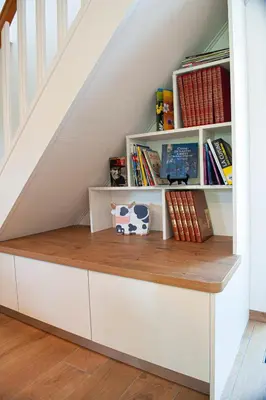 Bibliothèque dans la maison de vacances