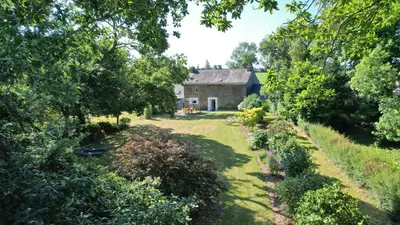 Jardin de l'établissement Maison de campagne en centre Finistère