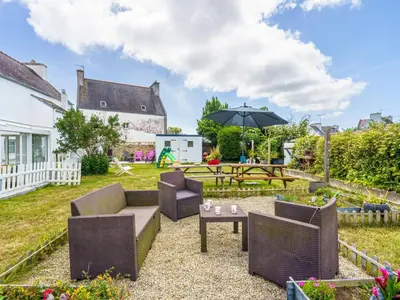Jardin de l'établissement Holiday Home la maison du bonheur by Interhome