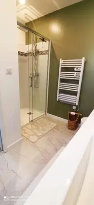 Salle de bains dans l'établissement Gite Ty Goelo Morlaix
