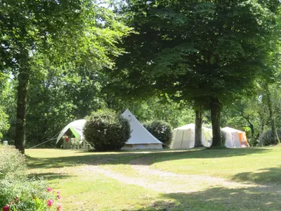 Jardin de l'établissement Beaurepaire Bell Tent