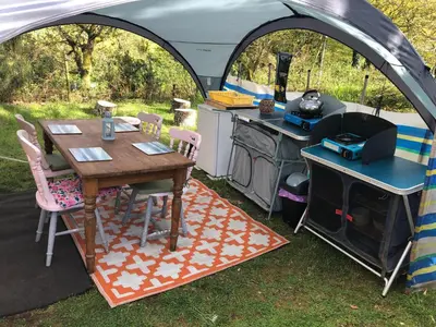 Jardin de l'établissement Beaurepaire Bell Tent