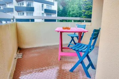 Balcon ou terrasse dans l'établissement À 200m de la plage, appartement vue mer pour 4