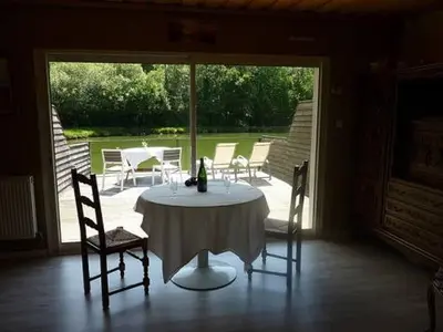 Plan de l'établissement La suite du paysan terrasse privative avec salon de jardin et bain de soleil cuisine privé bain à remous privatif plage de sable fin à 7 mn