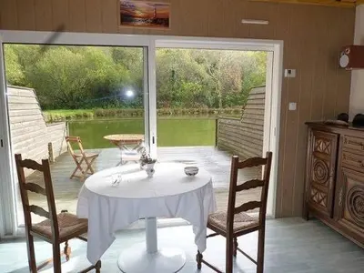 Plan de l'établissement La suite du paysan terrasse privative avec salon de jardin et bain de soleil cuisine privé bain à remous privatif plage de sable fin à 7 mn