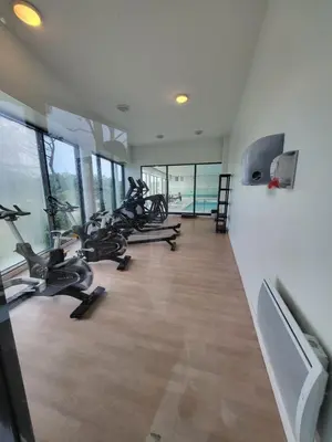 Salle ou équipements de sports de l'établissement Maison mer et piscine 3 nuits minimum