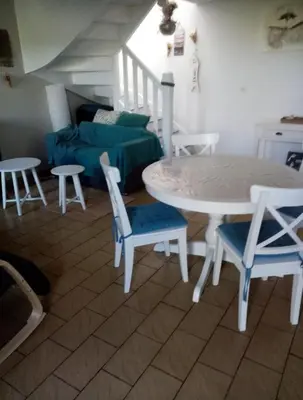 Coin salon dans l'établissement Gîte sur l'île de Batz Quartier Le Roch