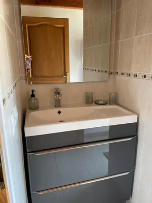 Salle de bains dans l'établissement Écrin de la baie Chambre Raphaël