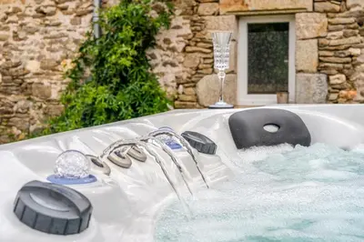 Plan de l'établissement Le gîte de Saint Mathieu, longère pleine de charme au bout du monde ! jacuzzi extérieur vue sur la campagne, salle de billard