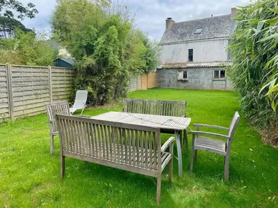 Jardin de l'établissement Ty Louise Maison de famille 10 pers bord de mer