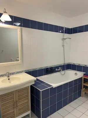 Salle de bains dans l'établissement Le Tamm Bara - Appt avec piscine partagée