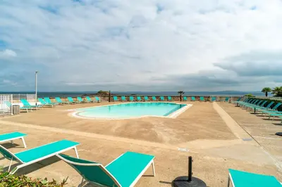Piscine de l'établissement Le Tamm Bara - Appt avec piscine partagée ou située à proximité