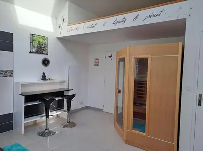 Cuisine ou kitchenette dans l'établissement Gîte détente Domaine de Helles -Spa Privatif et Sauna