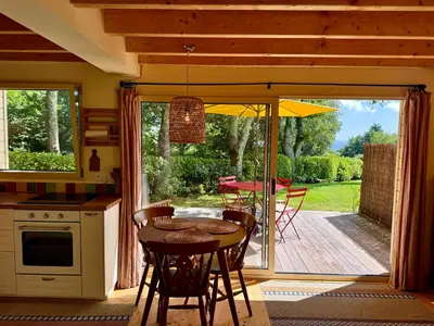 Cuisine ou kitchenette dans l'établissement Chalet Cormoran, face à l'océan