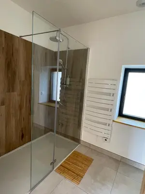 Salle de bains dans l'établissement Les Gîtes De Roma