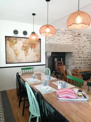 Restaurant ou autre lieu de restauration dans l'établissement Le Quai 18