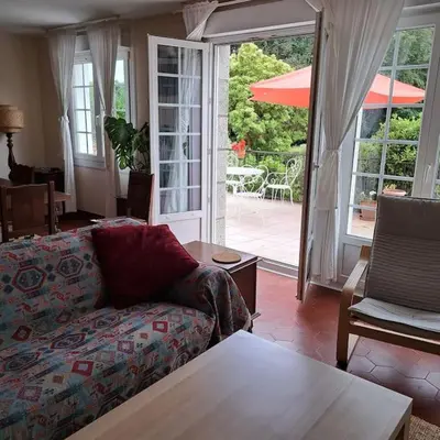 Coin salon dans l'établissement Grande maison au coeur de la Bretagne