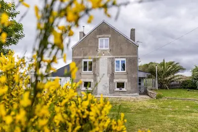 Jardin de l'établissement Maison tout confort 10 personnes - La Halte Bigoudene