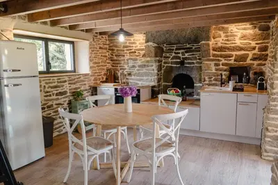 Cuisine ou kitchenette dans l'établissement Maison Marcel - Le Four à Pain