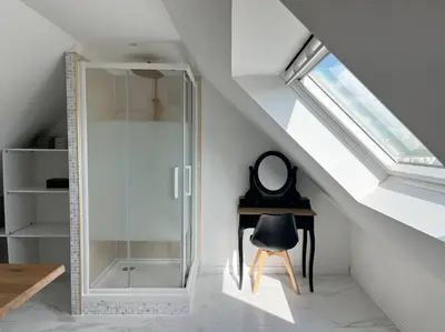 Salle de bains dans l'établissement Maison de campagne 8pers proche Carantec, Morlaix, Roscoff