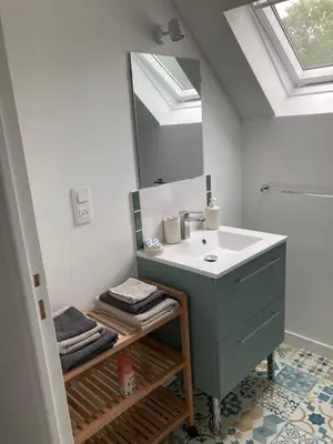 Salle de bains dans l'établissement Ty Ar Pesketour