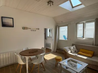 Coin salon dans l'établissement Pen Ty Armor maison de pêcheur proche mer au calme