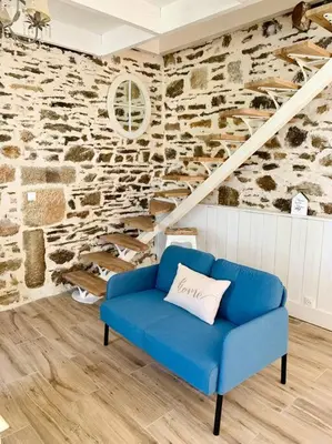 Coin salon dans l'établissement La maison des hirondelles - proche des plages