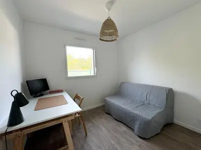 Télévision ou salle de divertissement dans l'établissement La baie, maison neuve proche des plagesMaison neuve, proche des plages, Mousterlin