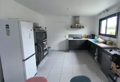 Cuisine ou kitchenette dans l'établissement Chez Katerina - Plomeur proches plages