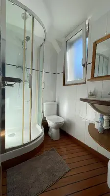 Salle de bains dans l'établissement Ti Roz