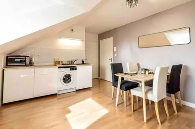Cuisine ou kitchenette dans l'établissement Bel appartement exposé Sud-ouest avec terrasse