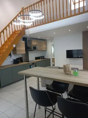 Cuisine ou kitchenette dans l'établissement jolie maison au château