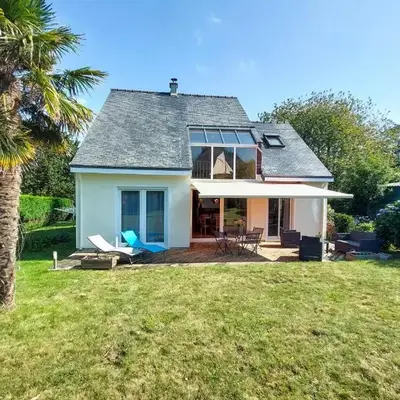 4 Bedroom Stunning Home In Gouesnach