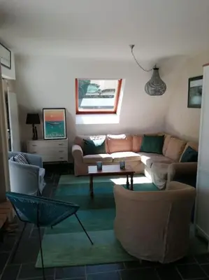 Coin salon dans l'établissement Maison au calme proche de la mer Fouesnant Cap Coz