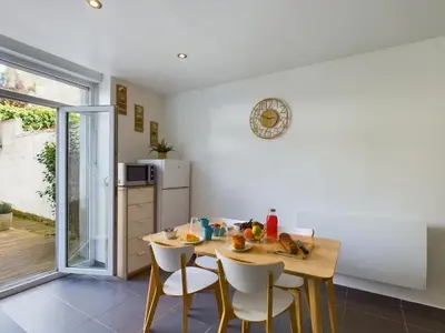 Cuisine ou kitchenette dans l'établissement -GARDEN - Une Oasis au coeur de Concarneau